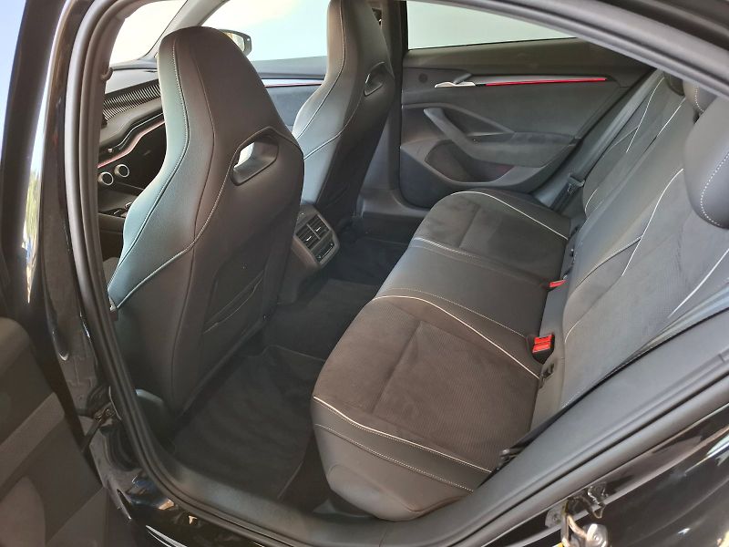 Škoda Superb (2025) SPORTLINE 4X4  A7A - fotka 7 z 28