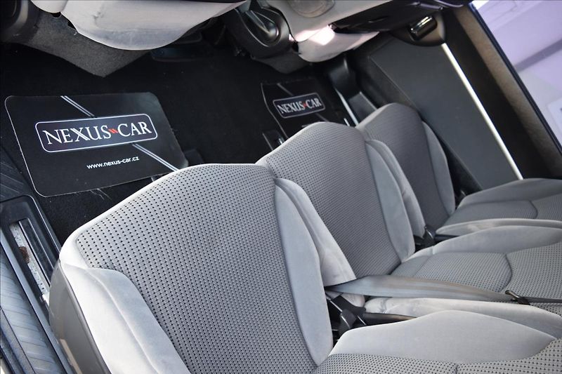 Peugeot 807 2,0 HDI 100KW 7MÍST PO STK - fotka 19 z 46