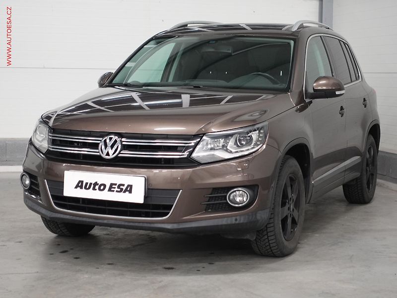 Volkswagen Tiguan (2012) 1.4TSi, Spoert, bixen, panor - fotka 3 z 22
