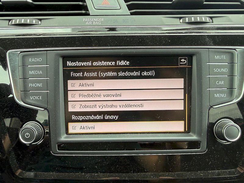 Volkswagen Touran (2015) HL 2,0 TDI BMT SCR 6G - fotka 26 z 27