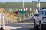 Provoz u rozestavěného úseku dálnice D55 u Bzence druhé květnové ráno 2025.