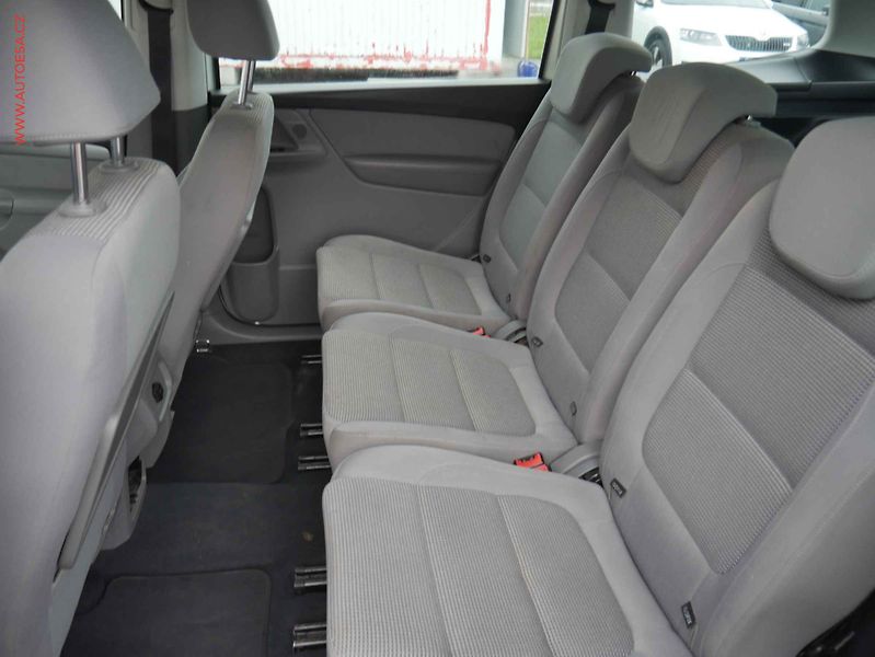 Volkswagen Sharan (2011) 2.0 TDi, Comfortline - fotka 10 z 14