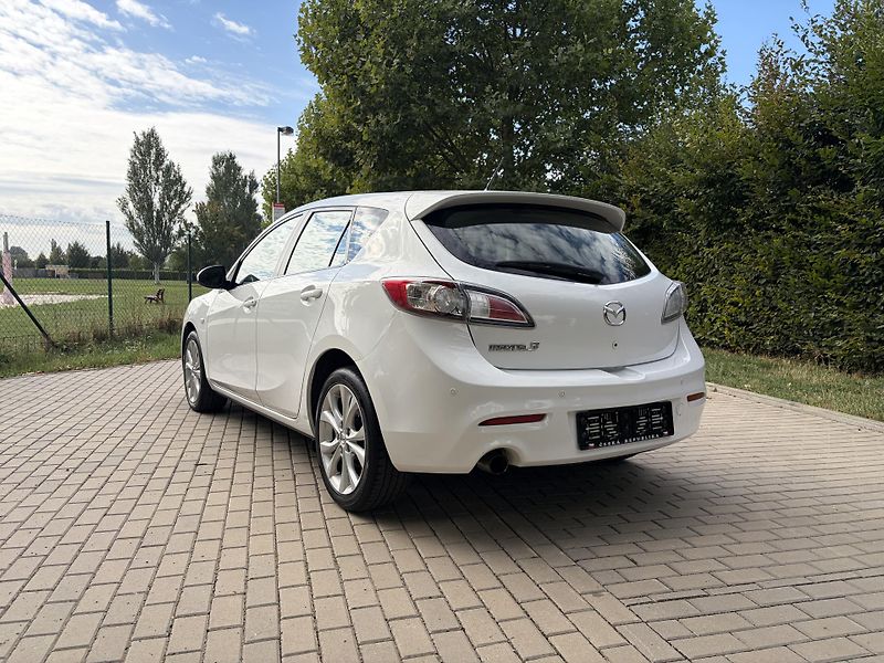 Mazda 3 1.6 90th Anniversary - fotka 9 z 31