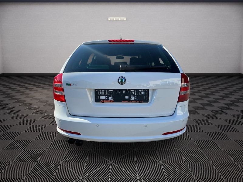 Škoda Octavia (2009) RS 2,0 TSI 147KW - fotka 6 z 39