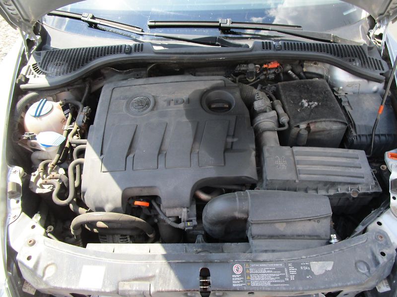 Škoda Octavia 1,6TDI-77KW- KOUPENA v ČR - fotka 16 z 27