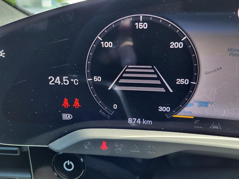 Porsche Taycan GTS 440kW 4S Electric - NOVÉ - fotka 11 z 48