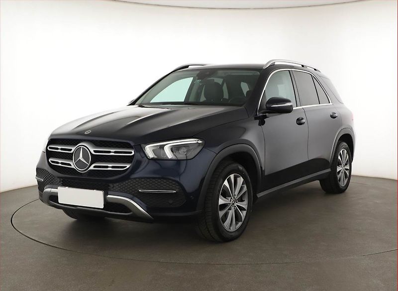 Mercedes-Benz GLE (2022) 300 d - fotka 2 z 20