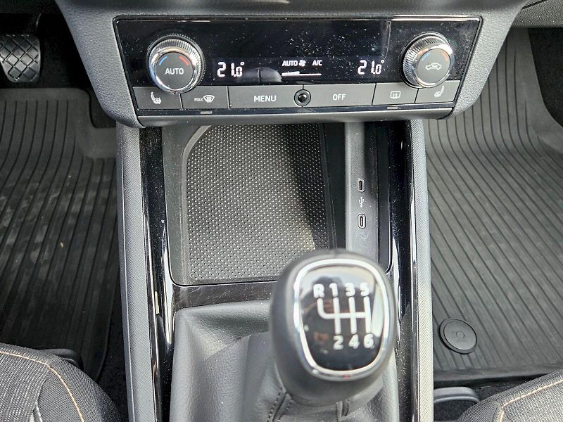 Škoda Kamiq (2021) STYLE Plus TSI 81/1.0 M6F - fotka 22 z 30