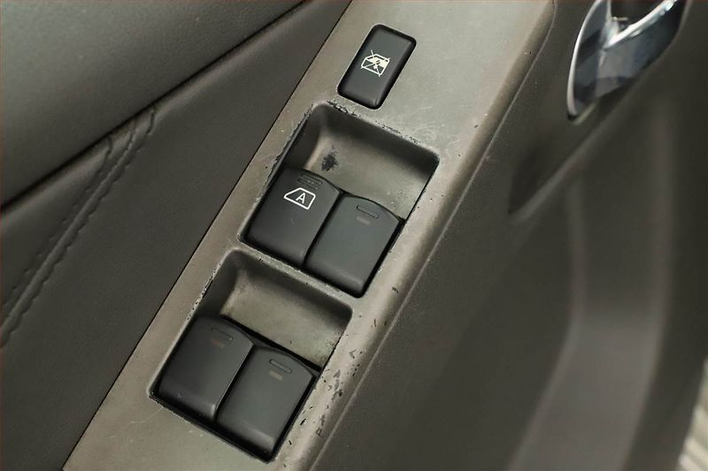 Nissan Pathfinder (2008) 2.5 dCi, 4X4, Tempomat - fotka 9 z 20