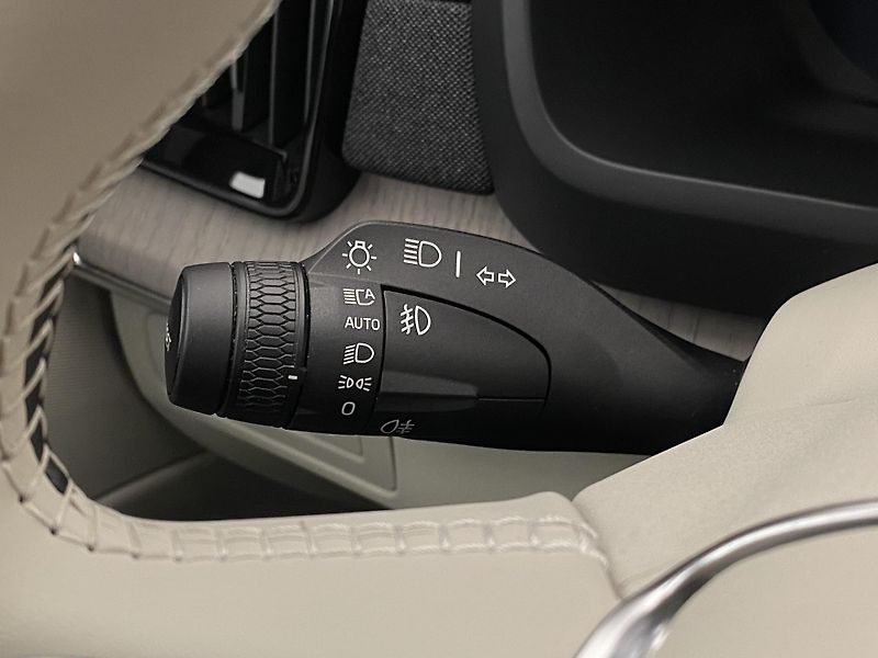 Volvo XC90 T8 AWD RECHARGE BRIGHT PLUS 7m - fotka 22 z 67