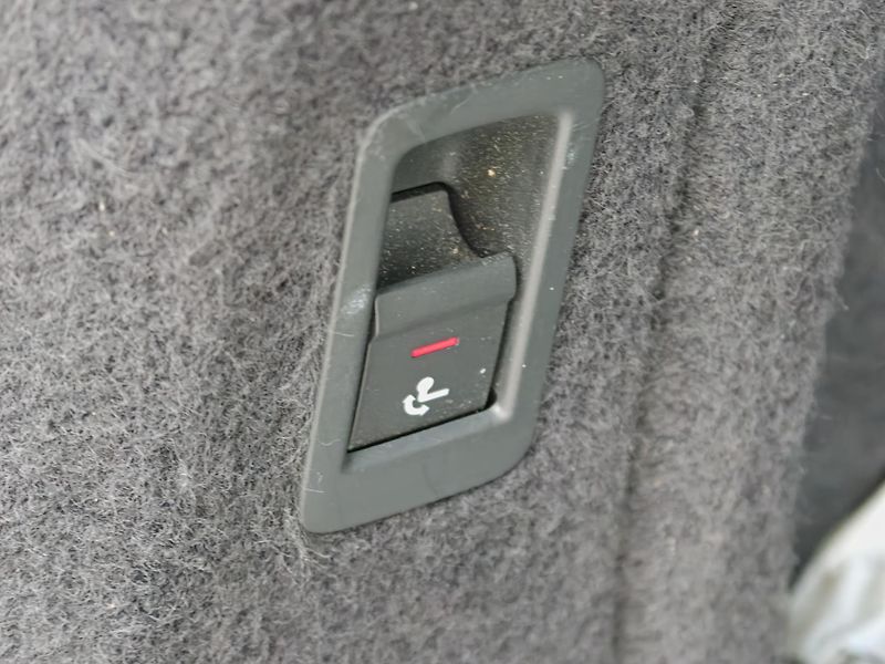 Audi A4 Avant (2021) 40 TDI quattro  - fotka 21 z 25