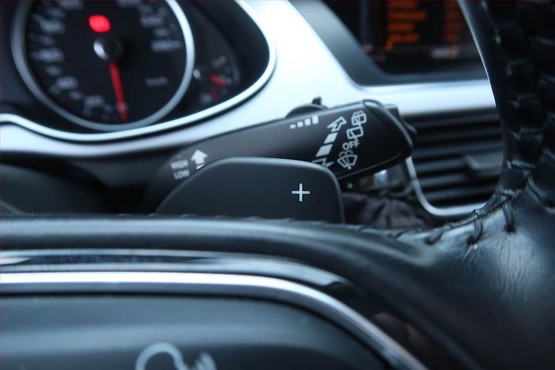 Audi A4 (2015) 2.0 TDI, Automat, Serv.kniha - fotka 20 z 23