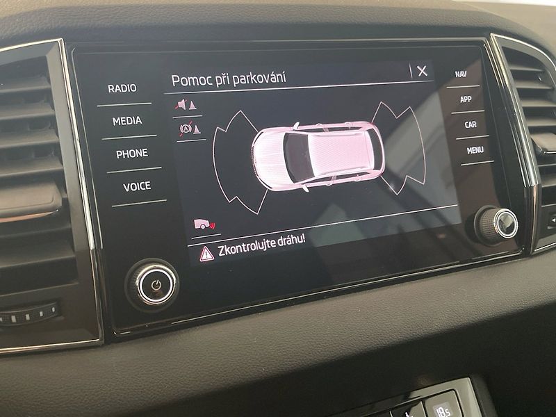 Škoda Karoq (2021) Style 1.5TSI 110kW DSG - fotka 24 z 30