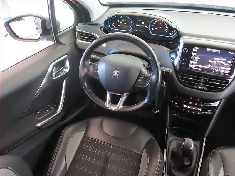 Peugeot 2008 (2016) 1.6 BlueHDi, Serv.kniha, Navi - fotka 7 z 13