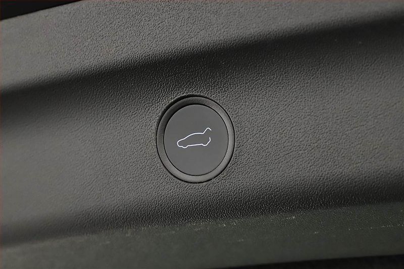 Tesla Model Y (2023) RWD LFP 60kWh, SoH 95% - fotka 28 z 30