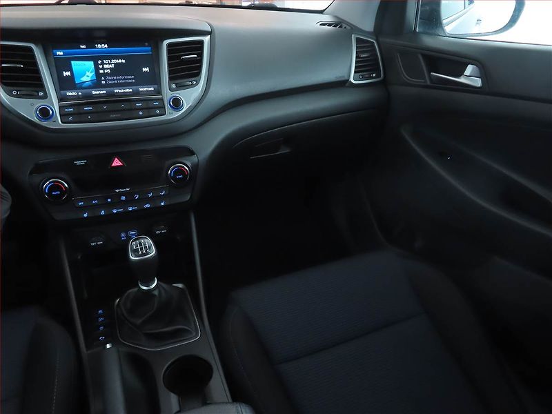 Hyundai Tucson (2017) 1.7 CRDi, Serv.kniha, Kůže - fotka 8 z 14