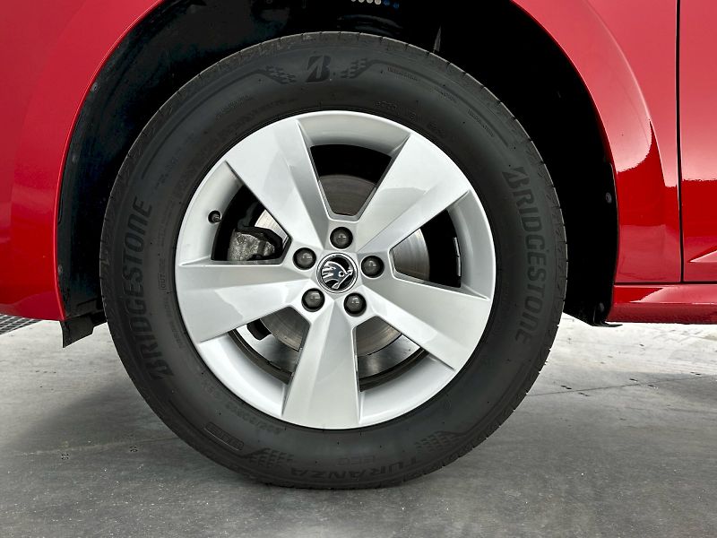 Škoda Kamiq (2024) 1.0TSI 85kW Selection - fotka 24 z 24