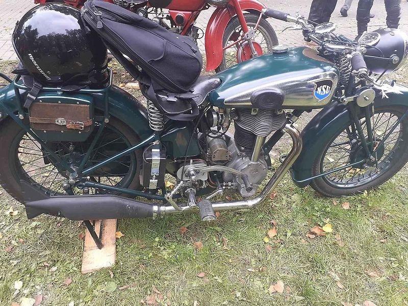 Milovníci historických automobilů i motocyklů si první říjnovou sobotu přišli na své při tradičním závodu Brno-Soběšice.