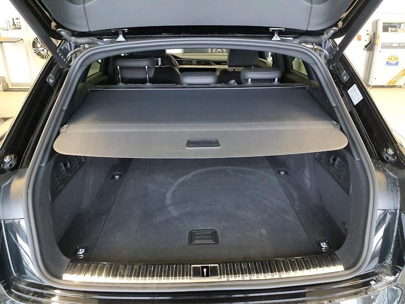 Audi e-tron 55 QUATTRO 300kw S LINE SOH97% - fotka 9 z 11