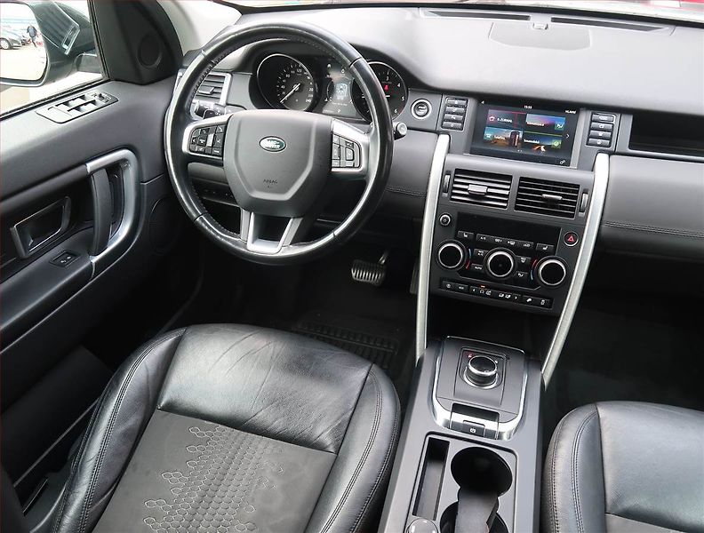 Land Rover Discovery Sport (2018) TD4, 4X4, Automat, Serv.kniha - fotka 7 z 14