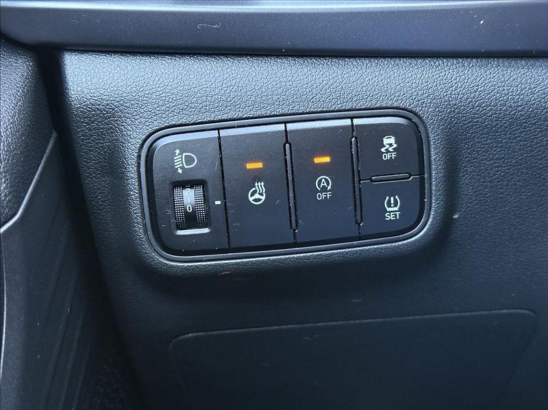 Hyundai Bayon 1,0 T-GDI  Smart Climate Tažné - fotka 18 z 26