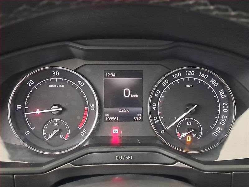 Škoda Superb (2018) Style 2.0 TDI, Serv.kniha - fotka 11 z 17