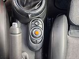Mini Cooper (2017) 1.5i, LED, navi, panor - náhled 14