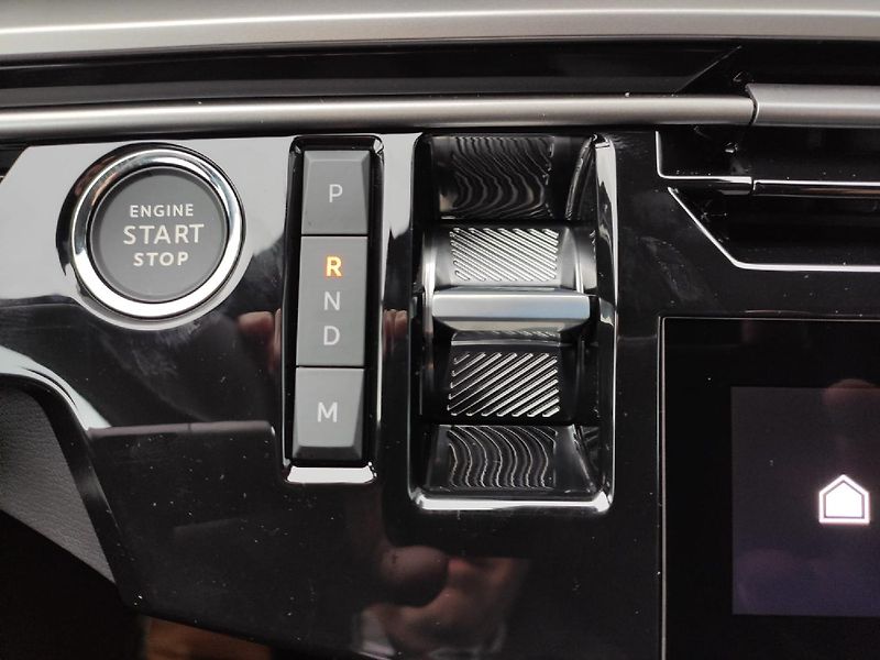 Peugeot 3008 (2026) Business 1.2 HYBRID 145k AUT6 - fotka 19 z 28