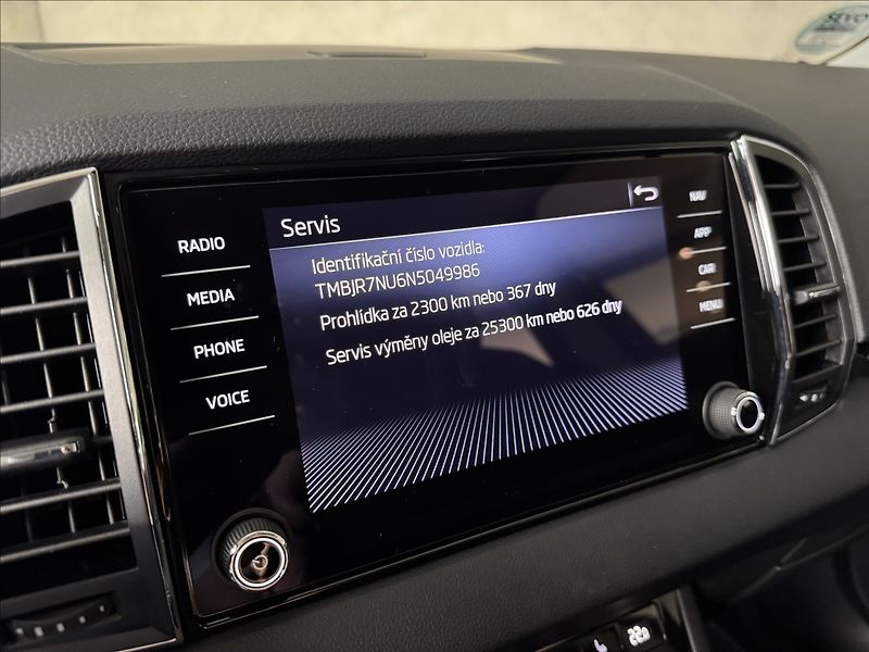 Škoda Karoq 1,5 TSi  DSG Style LED Kamera - fotka 31 z 46