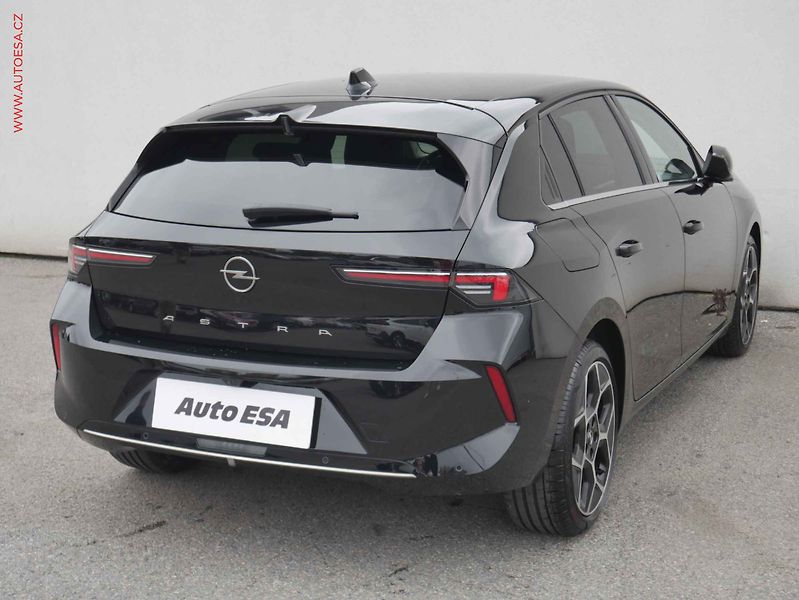 Opel Astra (2023) 1.2PT, 1.maj,ČR, Elegance - fotka 4 z 15
