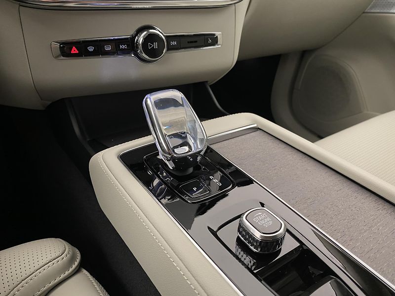 Volvo XC90 (2026) T8 AWD Plug-in BRIGHT PLUS 7m - fotka 40 z 74