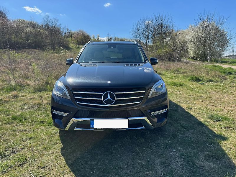 Mercedes-Benz Třídy M (2012) - fotka 1 z 14