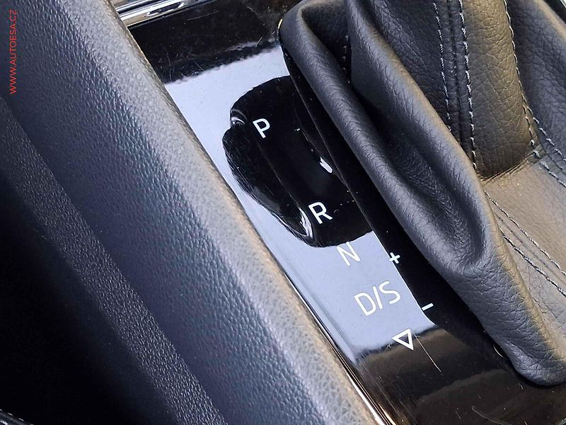 Škoda Karoq (2017) 2.0TDI 4x4, ČR, DSG, navi - fotka 14 z 18