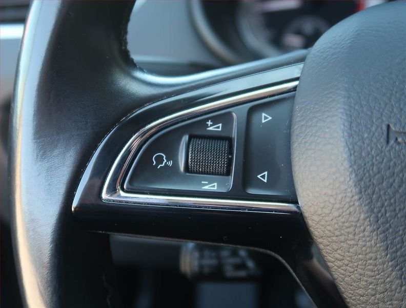 Škoda Octavia (2018) 2.0 TDI, Navi, Tempomat - fotka 16 z 17