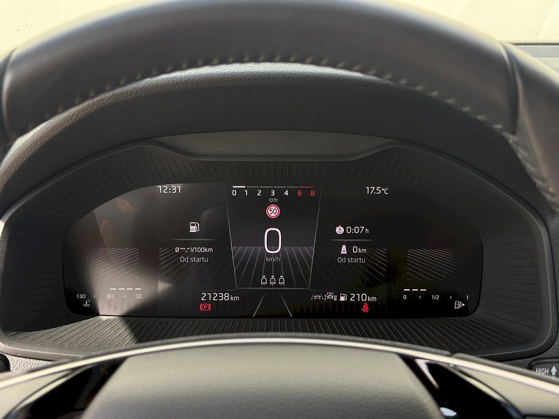 Škoda Karoq (2025) 1.5 TSI 110 kW Selection - fotka 11 z 24