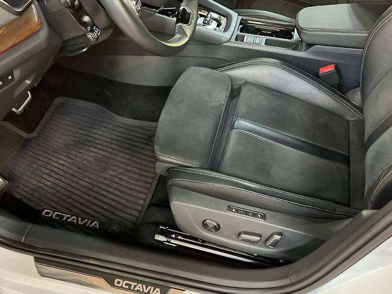 Škoda Octavia (2022) 2.0 TDI Scout 4x4 - fotka 15 z 20