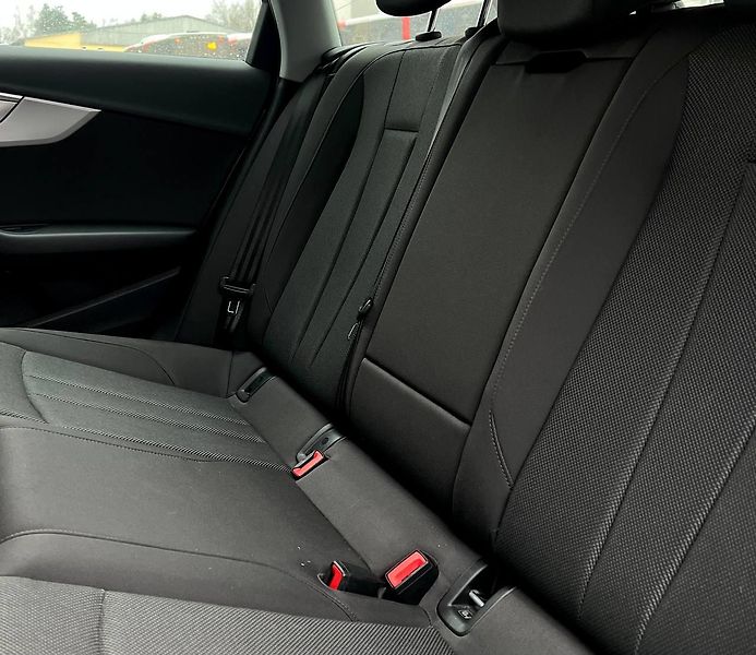 Audi A4 (2022) 35 TDI 2022 LED KAMERA DPH - fotka 17 z 25