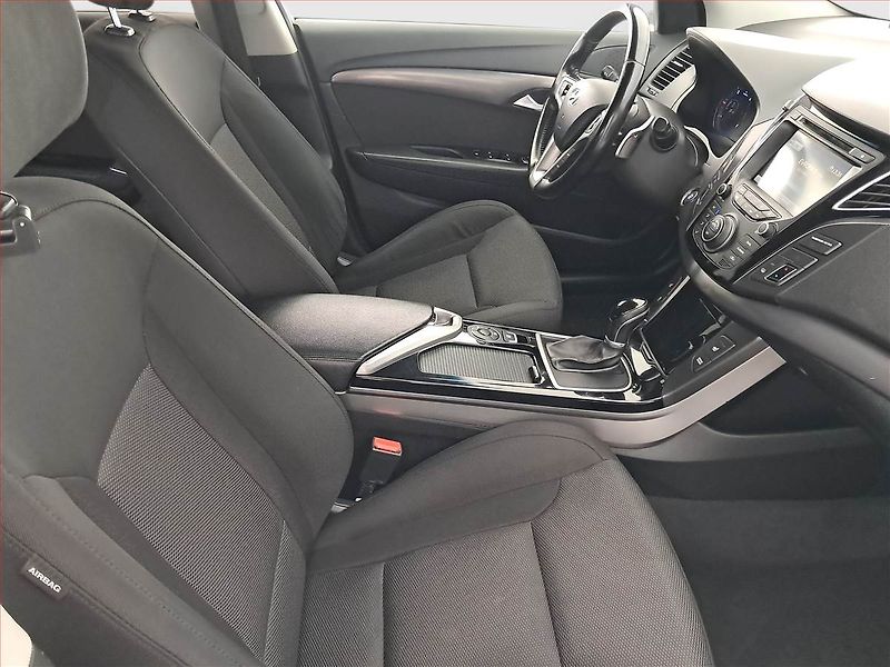 Hyundai i40 (2014) 1.7 CRDi, Automat, Serv.kniha - fotka 9 z 16