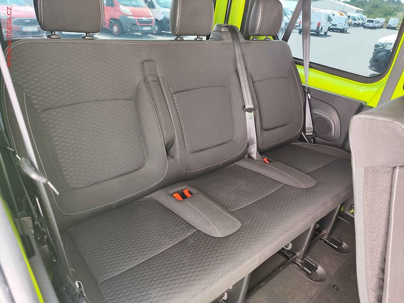 Opel Vivaro (2015) 1.6CDTi 9míst, TZ, navi, 92kW - fotka 11 z 27