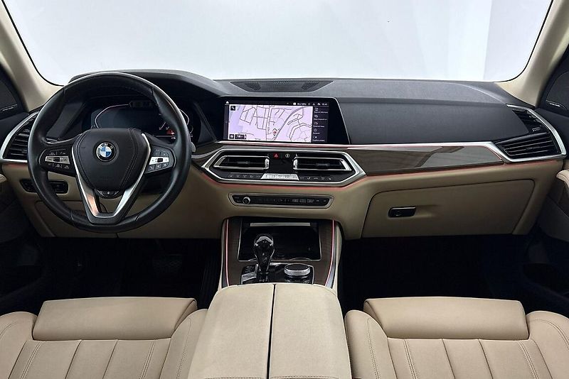 BMW X5 xDrive30d - fotka 16 z 27