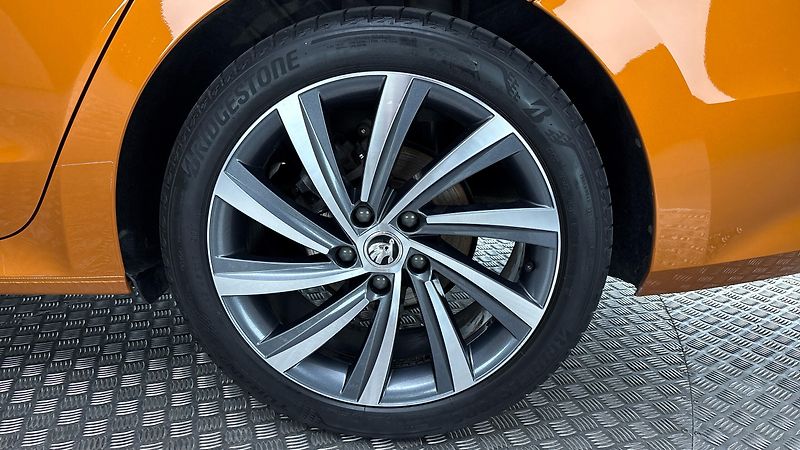 Škoda Octavia 1.5 TSI Style - fotka 19 z 27