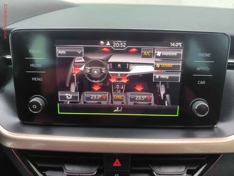 Škoda Scala (2021) 1.0TSI, ČR, Style - fotka 15 z 24
