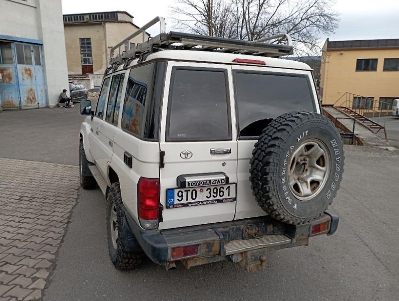 Toyota Ostatní (2009) HZJ 5 místná - fotka 8 z 31
