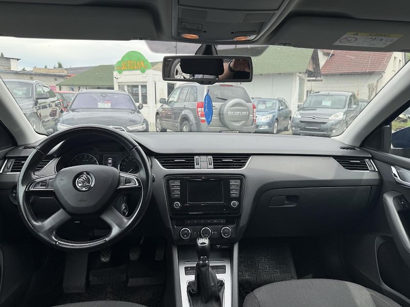 Škoda Octavia 1.6 TDI ELEGANCE - fotka 7 z 13