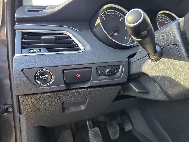 Peugeot 508 (2016) Peugeot 508 SW 2.0 HDi 110 kW  - fotka 17 z 27