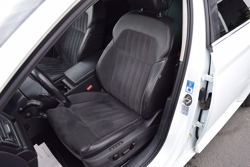 Škoda Superb (2016) 2.0TDI 140kw 4x4 DSG STYLE NAV - fotka 24 z 50