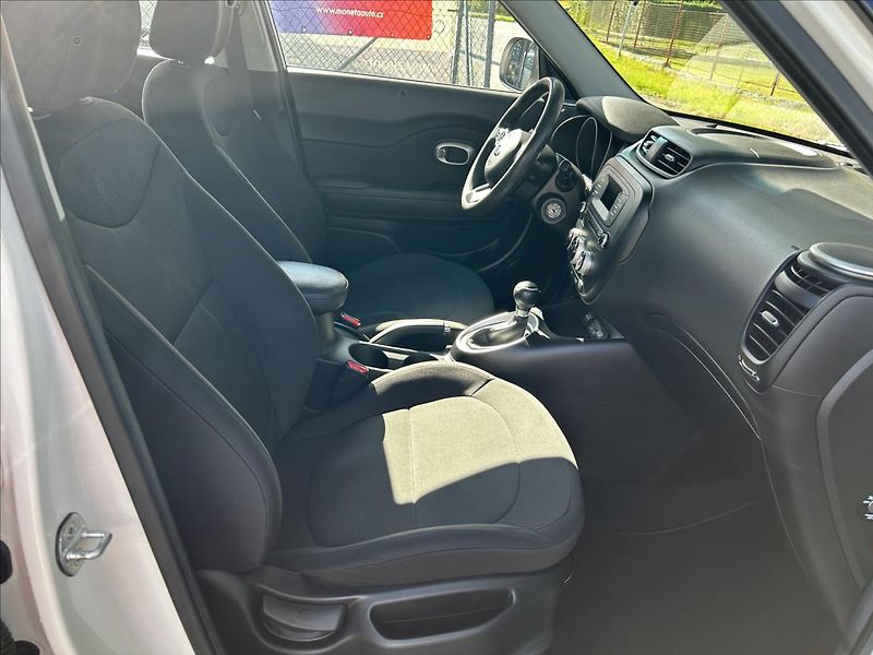 Kia Soul 1,6 GDi Automat 44t km  Tažné - fotka 29 z 44
