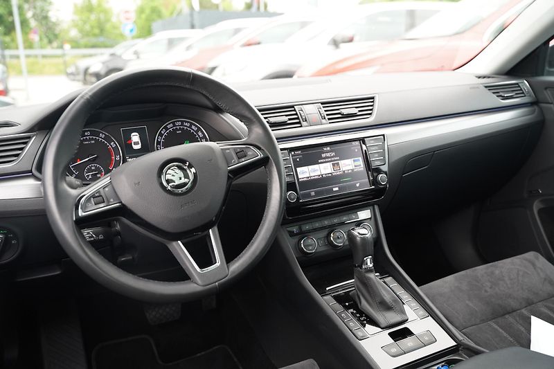 Škoda Superb - fotka 6 z 6