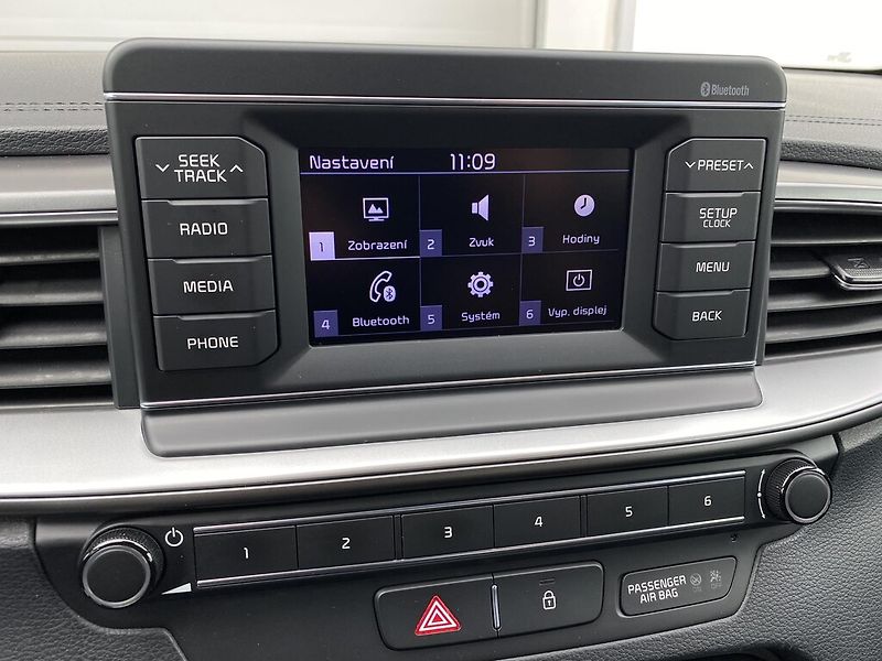 Kia Ceed 1.0 T-GDI 88 kW - fotka 16 z 23
