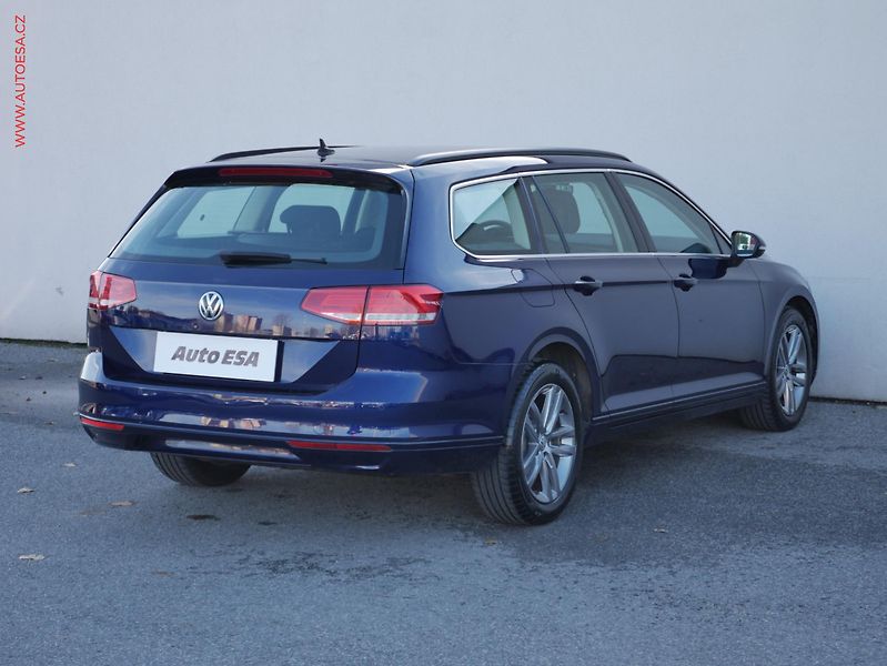 Volkswagen Passat (2018) 2.0TDi, DSG, navi - fotka 4 z 24